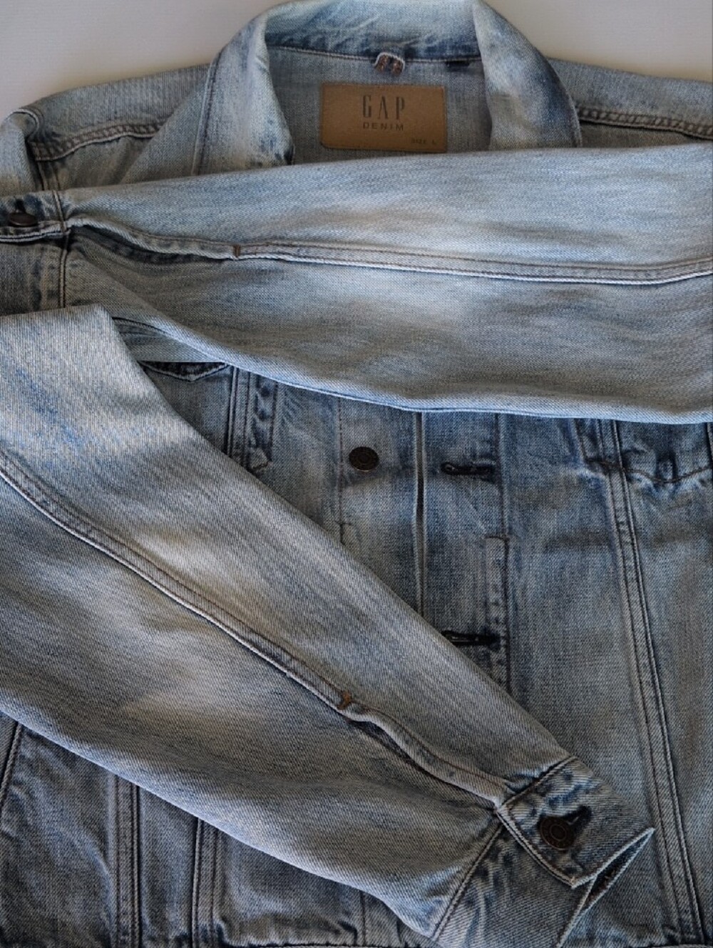 GAP Light Blue Washed Denim Jean Jacket - Picture 8 of 12